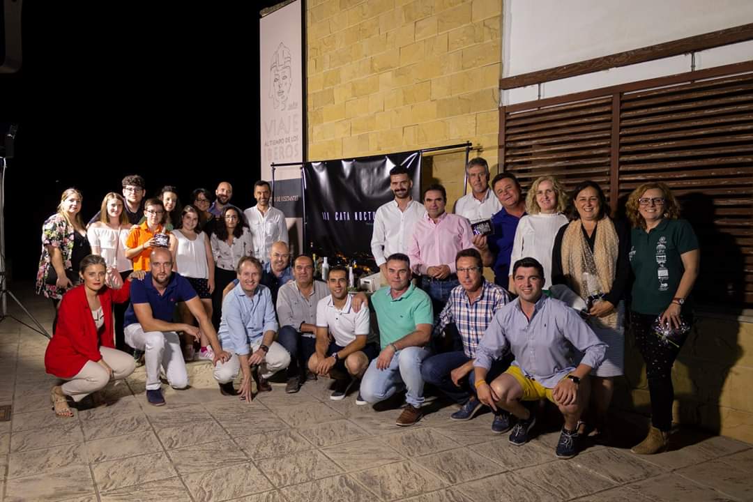 ObvlcoClubCata's tweet photo. Toda la info de nuestra III Cata Nocturna en Facebook 🙂 https://t.co/KCbuDssnVU https://t.co/hLusLNOVGF