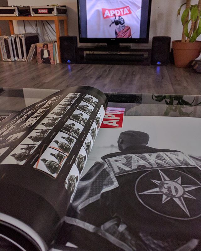 19Magazine's tweet image. #realhiphop is only for the gods. #APDTA #radiobums #Nation19 #thegodrakimallah @rakimgodmc ift.tt/32eGqVY