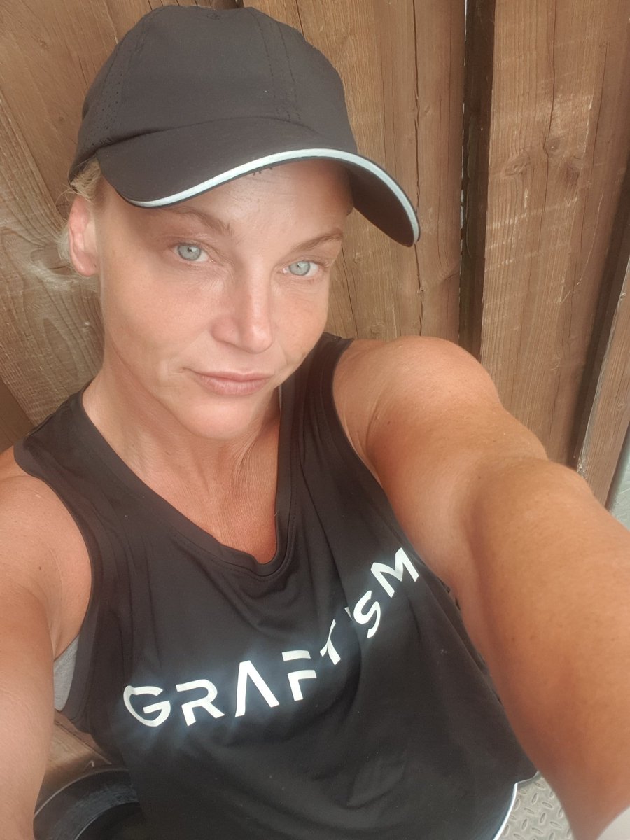 samcarmenbrown's tweet photo. I'm coming for everything that was ever taken from me ..... I will no longer walk in the shadows, I will walk  in the sunlight for all to see.  #bodyscience #bodyprep #bodybuilder #bodybuilding #fitness #fitnessmotivation #personaltrainer #ifbb https://t.co/172Y87LrKi