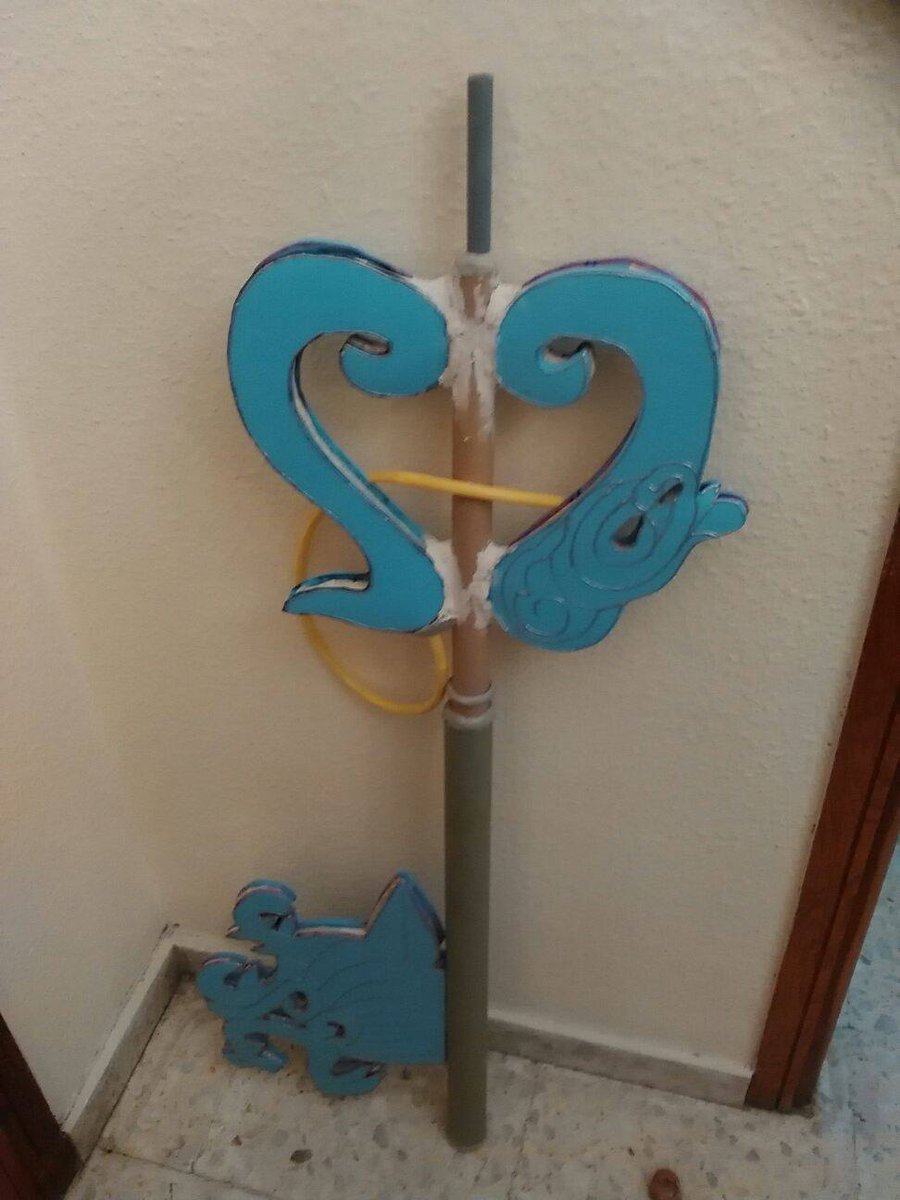 MysticArtesTeam's tweet photo. #cosplay #cosplayer #kairi #kh3 #kingdomhearts3 #squarenix #makingof #progress #process #keyblade #props 

Progress of Kairi's keyblade.

@HumiureDate will cosplay as Kairi from Kingdom Hearts 3. https://t.co/bFnCbAZgIR
