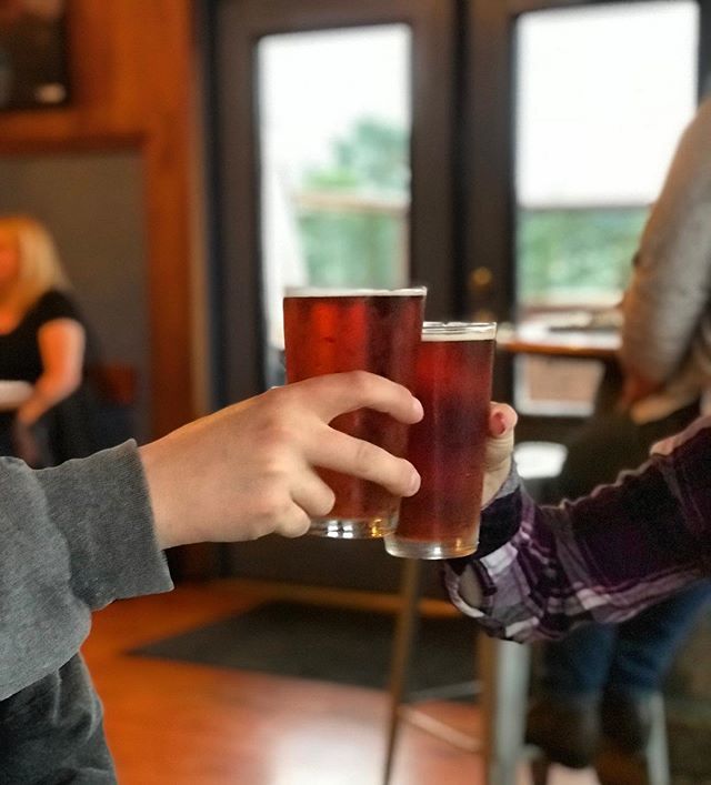 Let’s get a big ol’ cheers going for our local service industry workers! 👏🏻 It’s been a crazy weekend, let us take care of you tonight! Enjoy Happy Hour pricing, $5 wine &amp; well drinks, and 10% off food! Treat yo self!
. . . 
#sixriversbrewery #serviceind… ift.tt/2XWqF6M