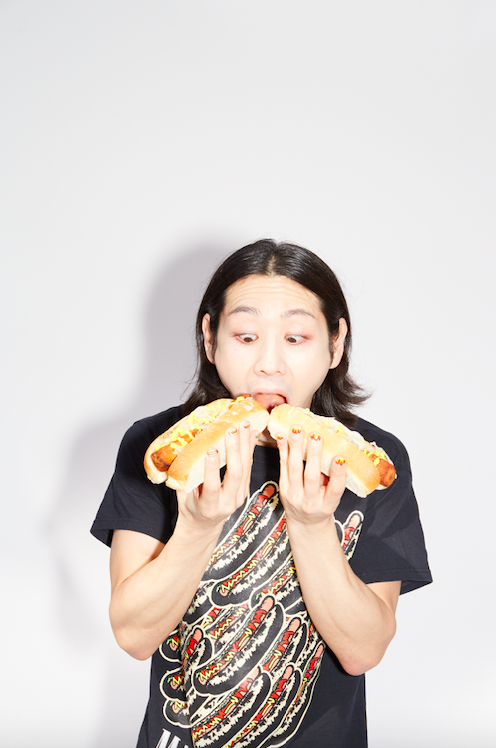 eatbeatnic's tweet photo. Kobayashi has met his plant-based match. Announcing our CARROT DOG featuring @harryandidas Carrot Dog served New York style w/ Yellow Mustard, Sauerkraut + Potato Bun. 🌭 🥕 Taste it to believe it! Available at all US locations 👉 ORDER NOW: https://t.co/gR2gmfqYe0 https://t.co/p7uUGMxjv1
