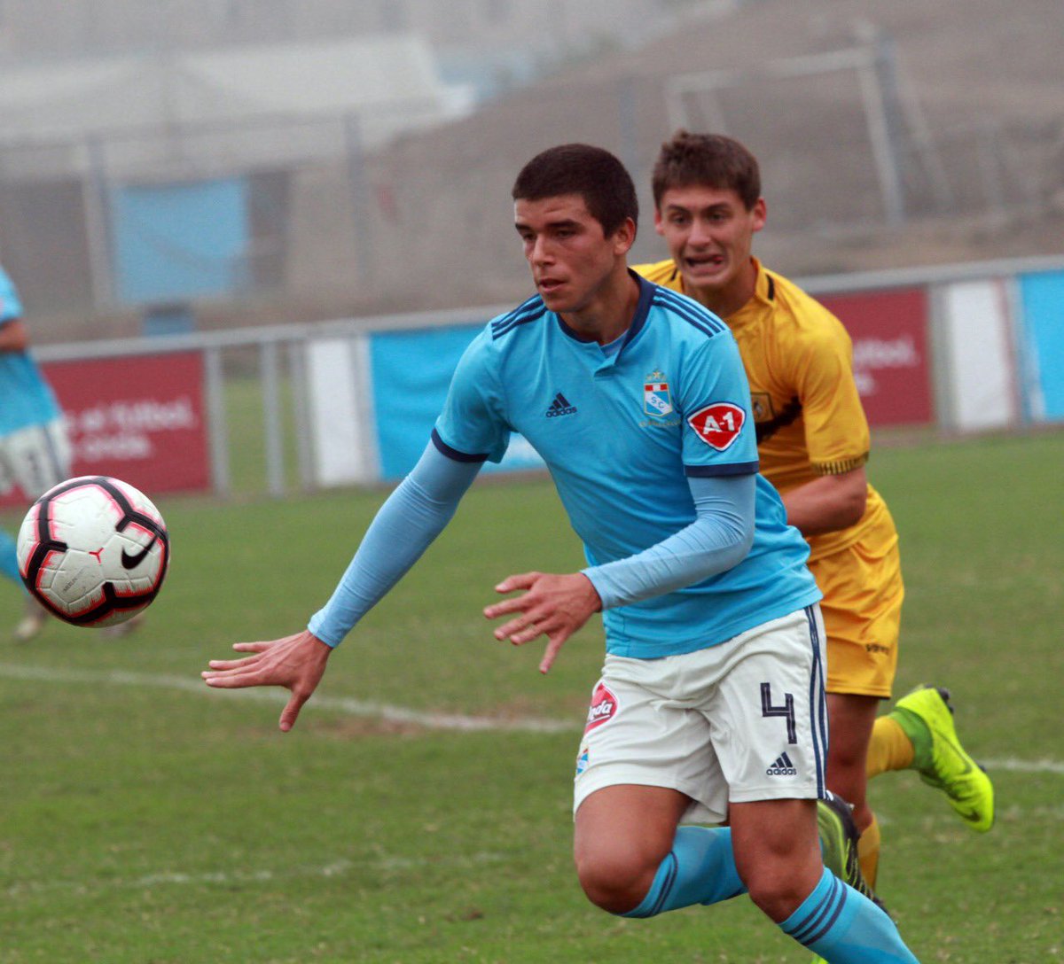 ClubSCristal's tweet photo. #CopaFederaciónOro
#Cat2001

⚽️ Sporting Cristal 2-0 Academia Cantolao
📍La Florida 

#FuerzaCristal 
#LaRazaCeleste 
#FormandoPersonas https://t.co/GzCDq3D5Qy
