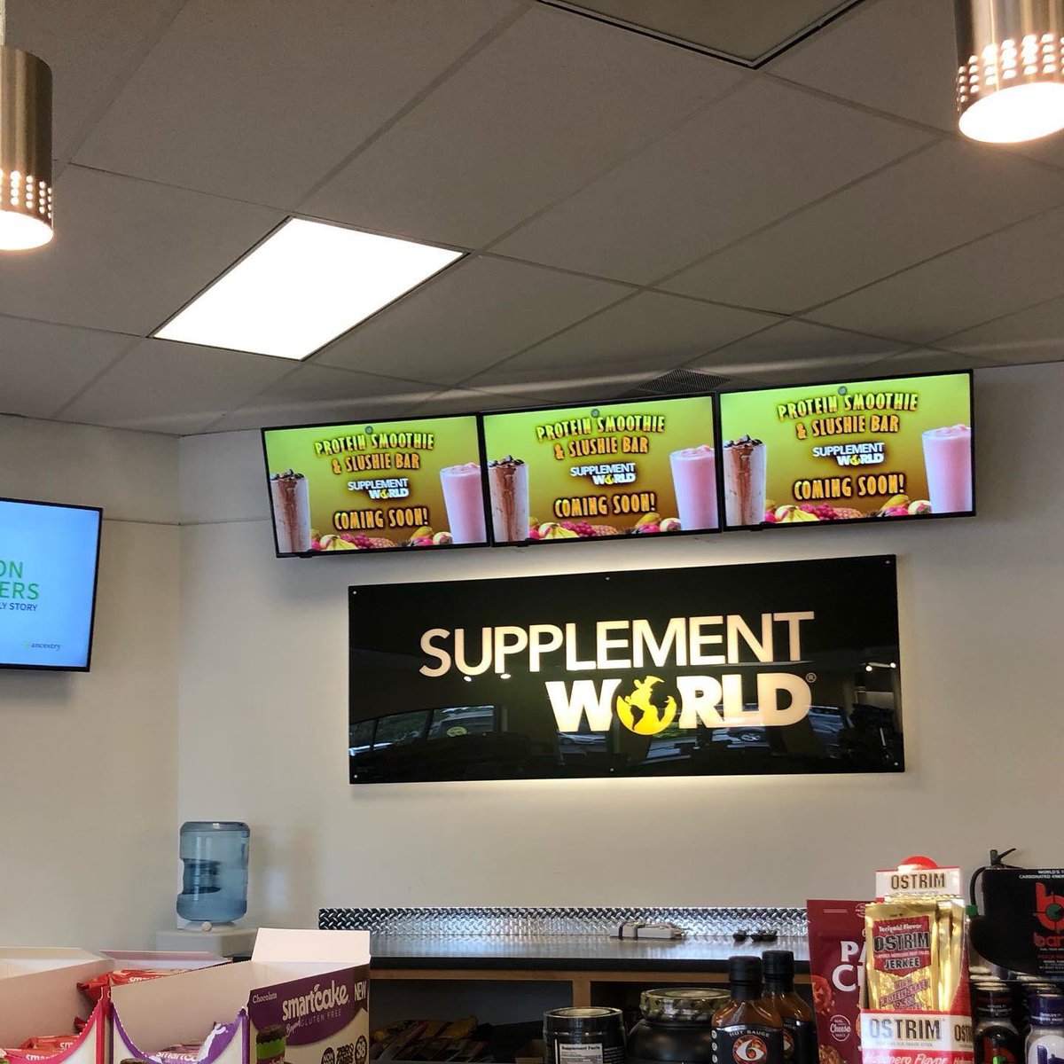 suppworldstores's tweet photo. BRAND NEW smoothie bar in the works at #supplementworld east Wichita!!! We will be whipping up some fresh, delicious protein shakes, smoothies and slushees π€€π€€ on the spot at your favorite Supp store!! Stay tuned. #teamsw https://t.co/G5QVqfSxjJ