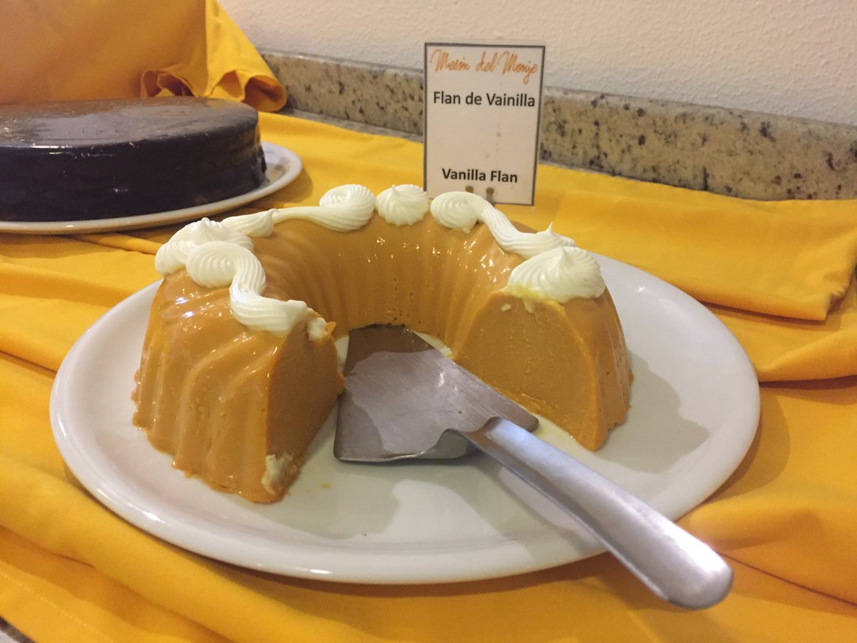 Después de una rica comida, un buen postre es lo perfecto. ¡Te esperamos en Mesón del Monje!