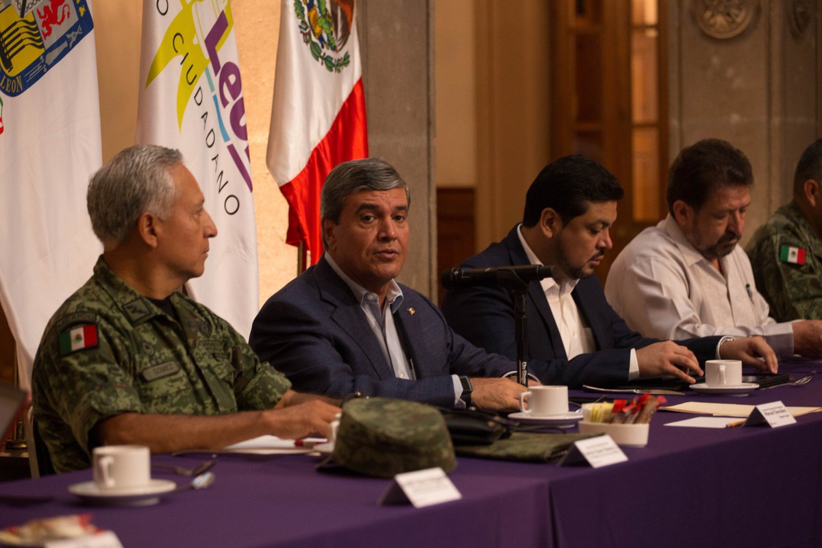 comunicacionNL's tweet photo. Entregará Estado diagnóstico de seguridad a Gobierno Federal

Dando cumplimiento a la solicitud del Gobierno Federal, el Gobierno Ciudadano realiza un diagnóstico y un inventario del estado actual de la seguridad en Nuevo León.

https://t.co/z72TceSWDS @ManuelGzzF @nuevoleon https://t.co/GHkLsWFUcu