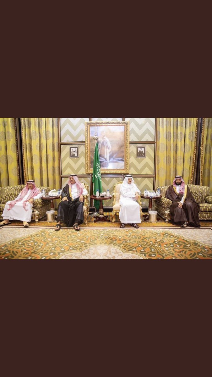 rokn22's tweet photo. #ولي_العهد
مـشهد جميل !💚
لـن يعجب الاعداء واصحاب الفتن
- ولي العهد أثناء تعزيته في وفاة الاميره
الجوهره رحمها الله وغفر لها . https://t.co/4RPMDaIC3j