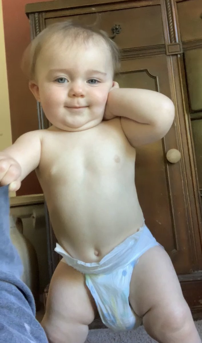 acrocker23's tweet photo. When he says “send pics” and you’ve tried for hours to get a good one but this is all you’ve got https://t.co/VH1uU23IZG
