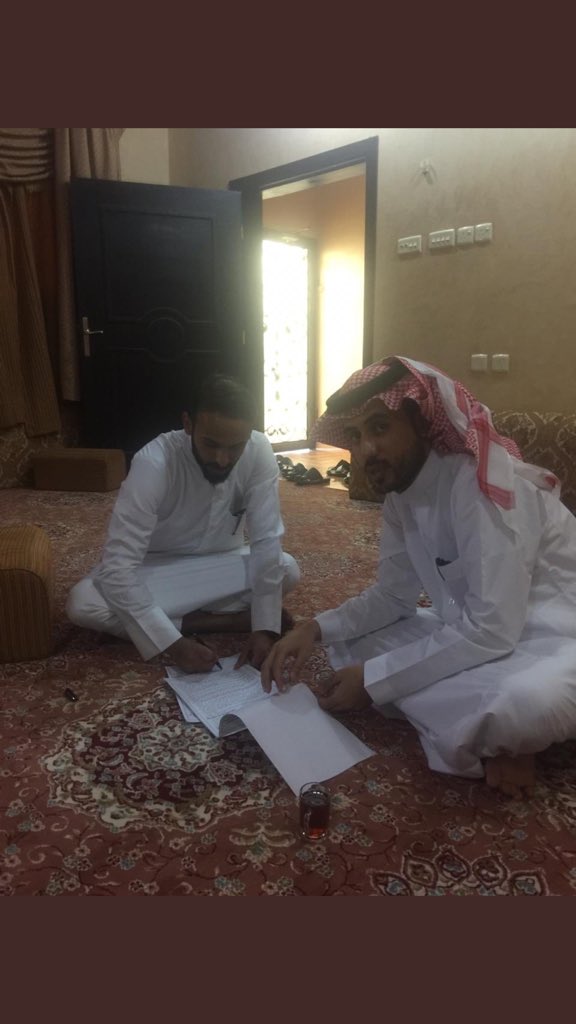 NassAos's tweet photo. @tai1381 كم تبي عقدك؟
انت كم معك؟ https://t.co/TLDwQG0oTe
