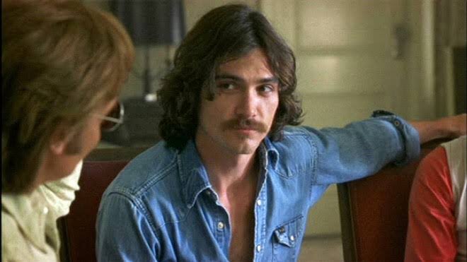 Happy birthday Billy Crudup. He was the perfect embodiment of a 70 s rock star in Almost famous. 