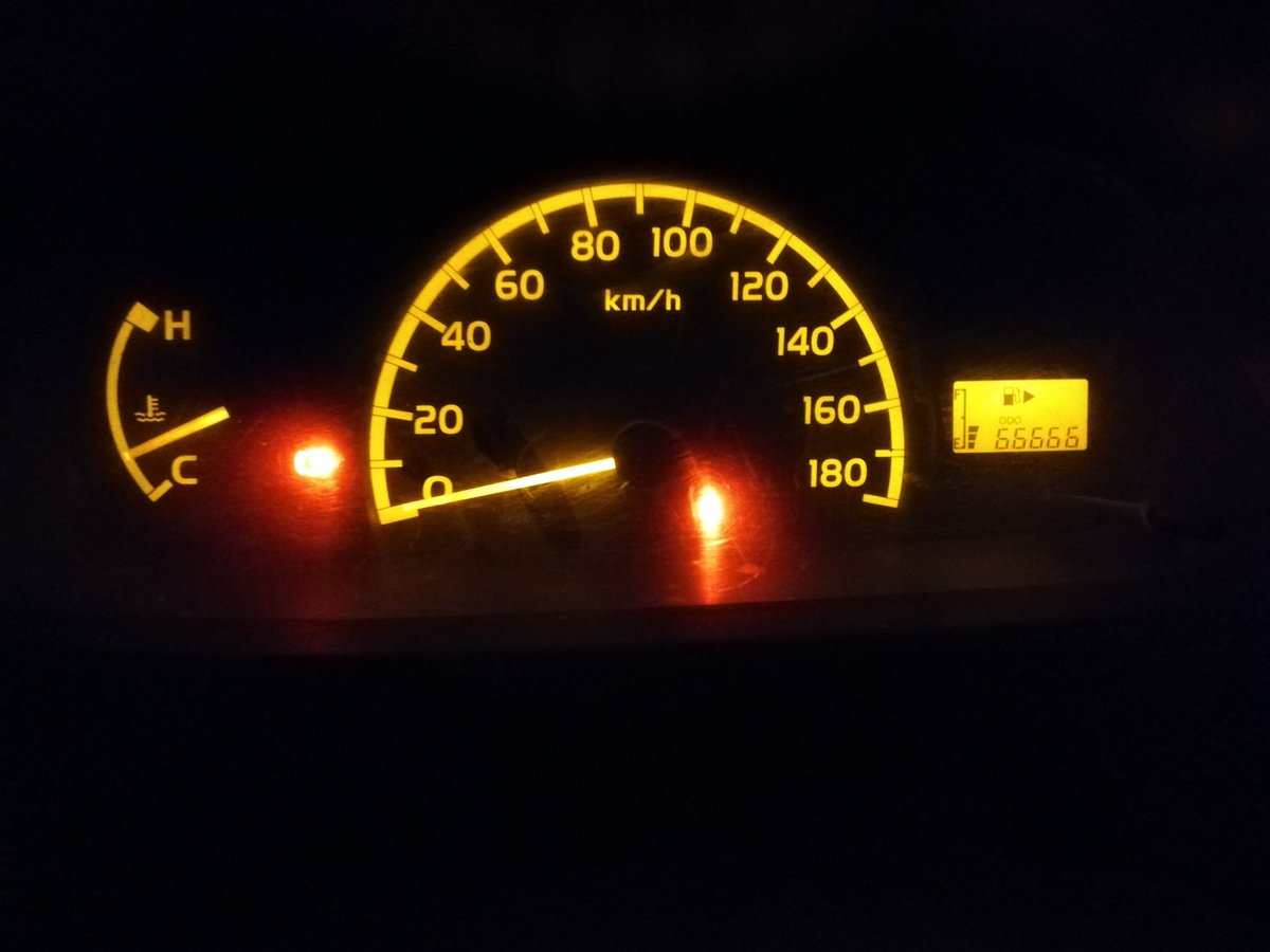 EroSempai4's tweet photo. Today is the sexiset day for my car 😂👌 https://t.co/23hyfJIoyi