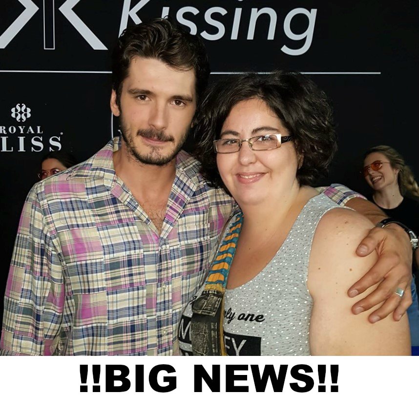 BIG NEWS!! Devoted fan Taly Manzano spoke with Yon today and took this gorgeous foto at the MB #MadridFashionWeek event.  He told her some very exciting news ... he starts filming a new movie in September!!!  We are thrilled and can't wait to find out more info. 🎬👏 #YonGonzalez