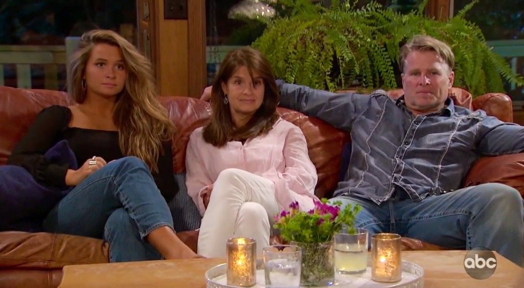 Bitchelorette_'s tweet photo. when your son told you not to expose his secret girlfriend but now his other girlfriend is asking if he’s ready for marriage 

#TheBachelorette https://t.co/rmnRSf2luq