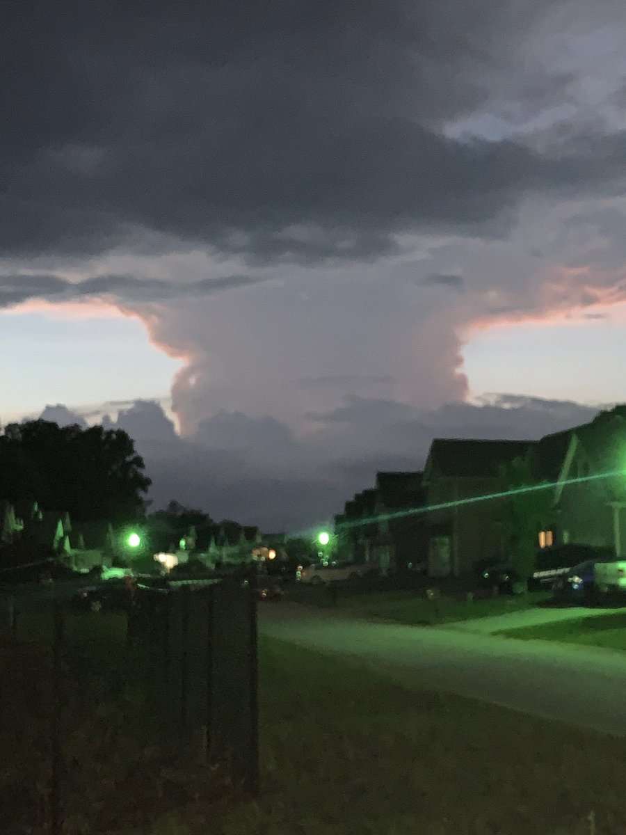 Weird look cloud setup here in Anderson S.C. <a href="/wxbrad/">Brad Panovich</a>