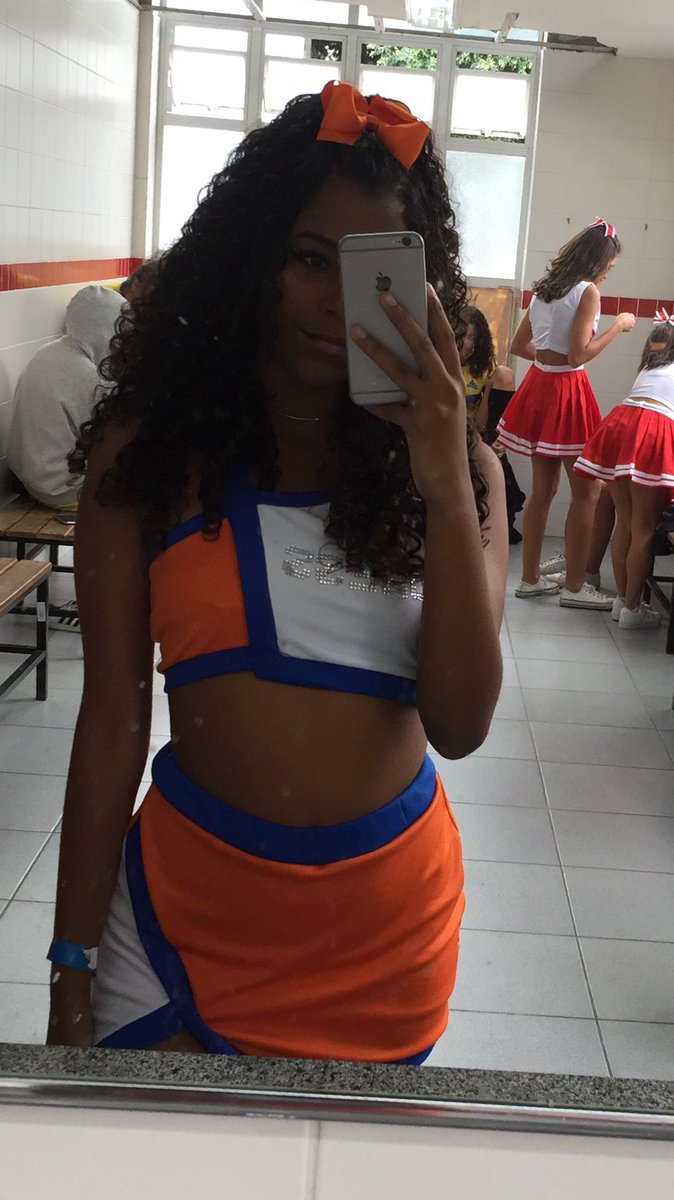 _anaclarabs's tweet photo. LIONESS !!! 💙🧡
#Cheerleader 🤸🏾‍♀️
#equipesc 🏆 https://t.co/pvA1Bkcwup