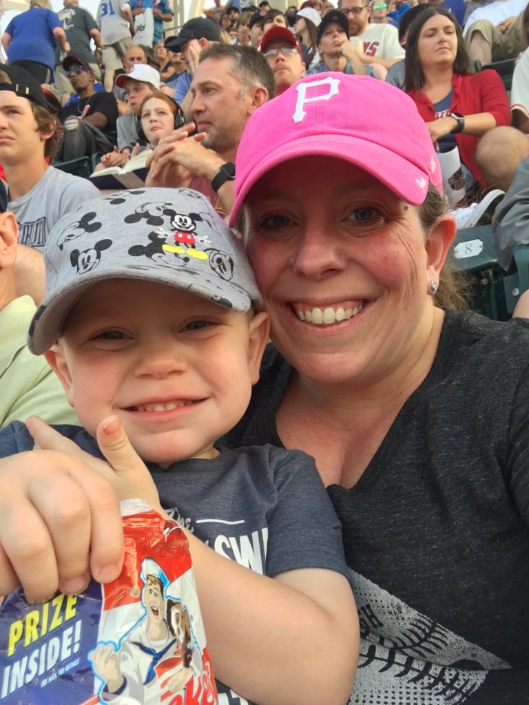 MonBonPSU's tweet photo. #hrderby #thecleve #baseballstuff #letsgobucs https://t.co/yrGdpRzEgs