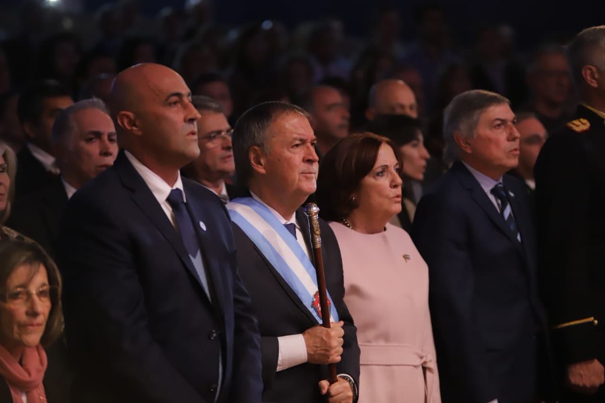 carlosmassei's tweet photo. Celebramos nuestra independencia en la #VeladaPatria junto a @JSchiaretti e invitados especiales en el Teatro Real Cooperativo de Río Tercero 🇦🇷 https://t.co/yLnLewcotU