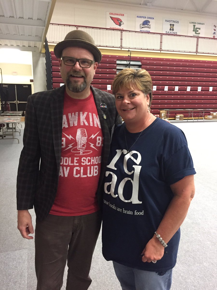 MsRoyall215's tweet image. My first day at my first #nerdcampmi2019 was amazing. Highlights: Jason Reynolds, Laurie Halse Anderson, and Alan Gratz!
