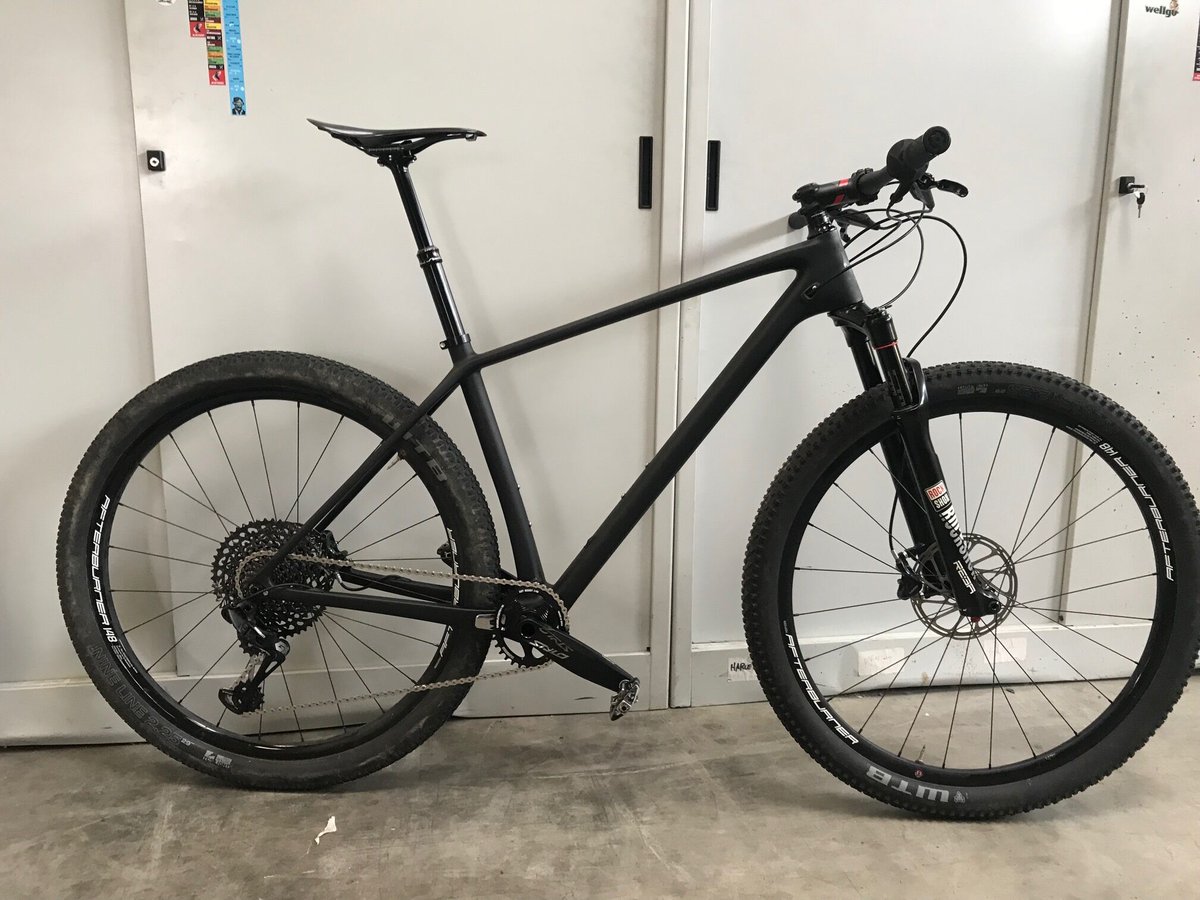 Newest Monocoque WCB-M-162 complete bike &amp; Excellent design ,T800 material ,High stiffness ! Everything is best !

#Workswell #XC #CARBON #frame