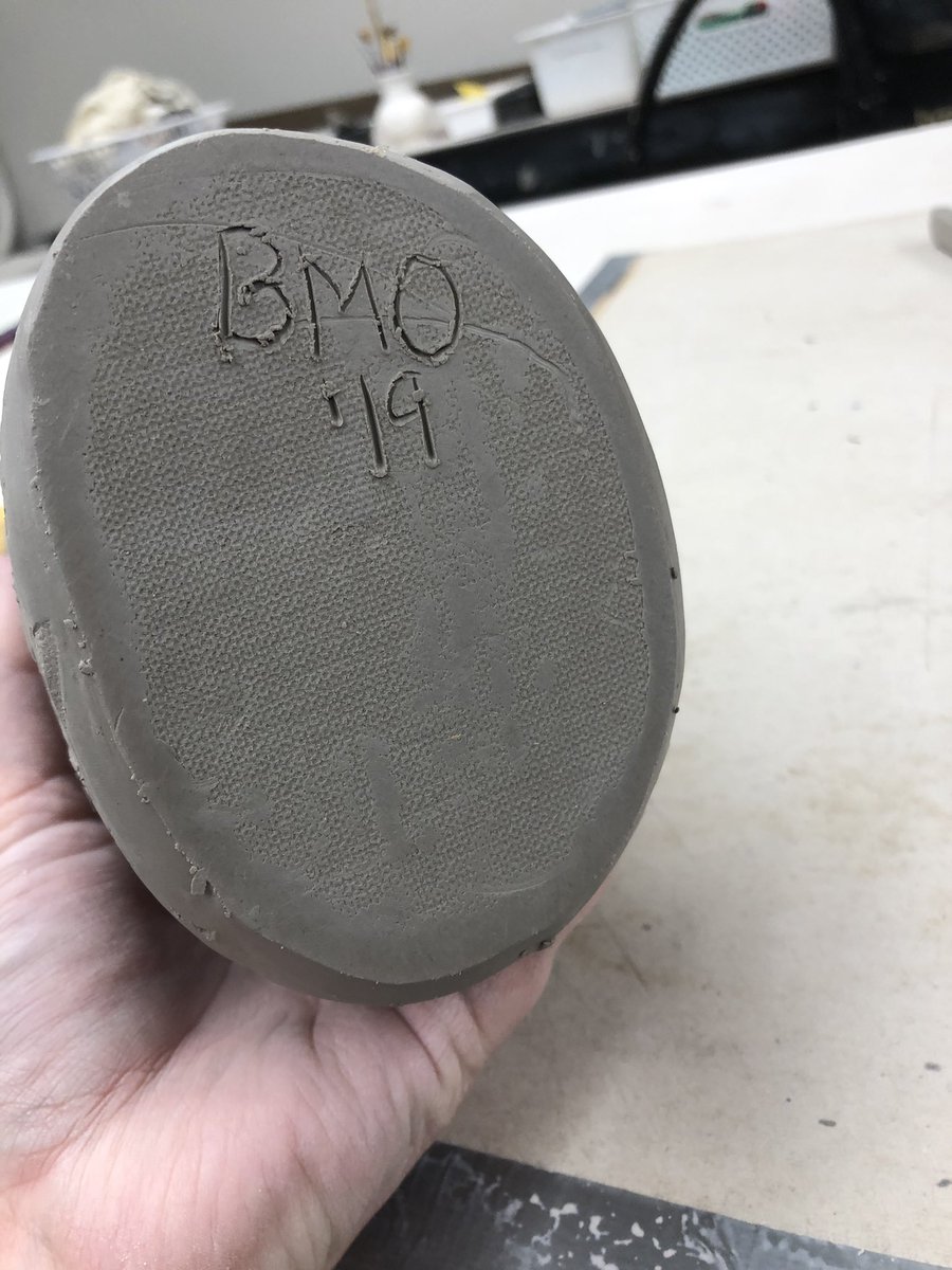 msolearyartroom's tweet photo. Just started a 6 week ceramics course @MotherBrookArts, I had a wonderful first class. It’s been 11 years since I took a clay class, it’s so nice to be a student for a while. I learned so much already. #myownPD #clay https://t.co/rTam4a3Lc7