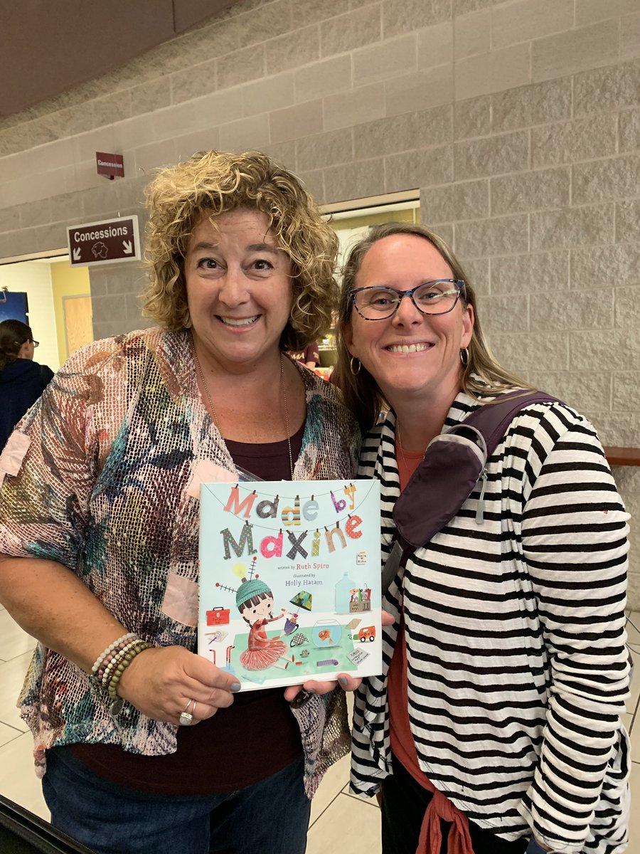 MrsGutierrezKL's tweet image. Look who I got to meet today!  Surrounded by books, teachers, authors, illustrators!  It was an amazing day at #nerdcampmi2019 @joshfunkbooks @JasonReynolds83 @RuthSpiro @halseanderson #klleaders