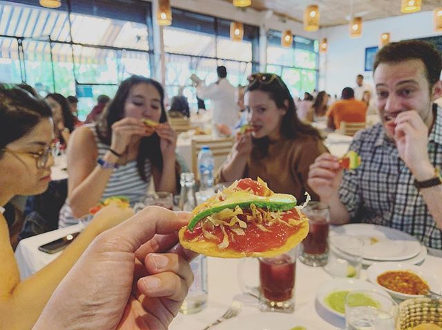 Tuna toast 🐟 #cheers #tuna #tostada #tunatostada #fisharefriends #seafood #yum #foodporn #nom #cdmx #mexico #mexicocity #a1lidoiseat
