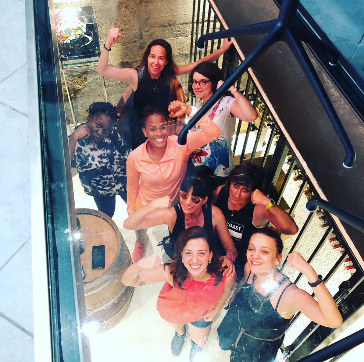 CarolePonchon's tweet photo. Looking through glass ceiling with a smile. @SportsEmpower sisters are ready to break it 👌😉
#GameChangeHer #DreamBelieveBecome.
Together we #TeamUP to be stronger, beat world record (contrats @EPFinitiative) and #EmpowerWomen https://t.co/E3BF1HnFsc