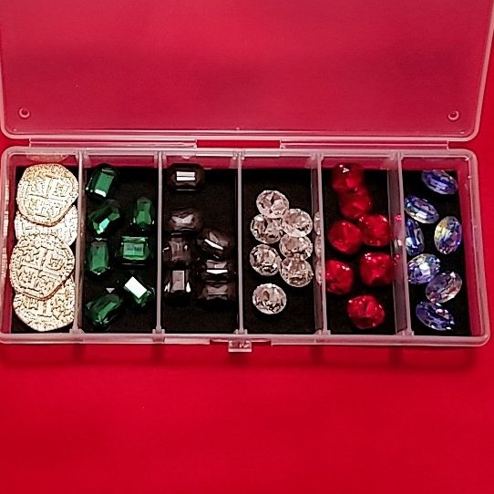 Daisuke Glory Sworks 宝石の煌めき で使おうと 宝石トークン自分で揃えてみた カードに描かれた 宝石に近い物に拘って集めたよヾ 宝石は透明度の高い硝子 金貨はメタルコイン 使うの楽しみ 艸 Splendor スプレンダー