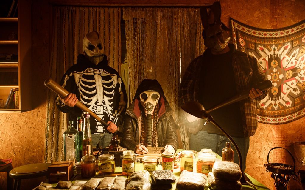 What are you doing today, #Toronto? If you feel like getting inside for a few hours, why not check out RHYMES FOR YOUNG GHOULS (a #CFCFeatures film) at <a href="/TIFF_NET/">TIFF</a>?

For FREE 🎟️🎟️🎟️: buff.ly/2WYrwnR #CdnFilm