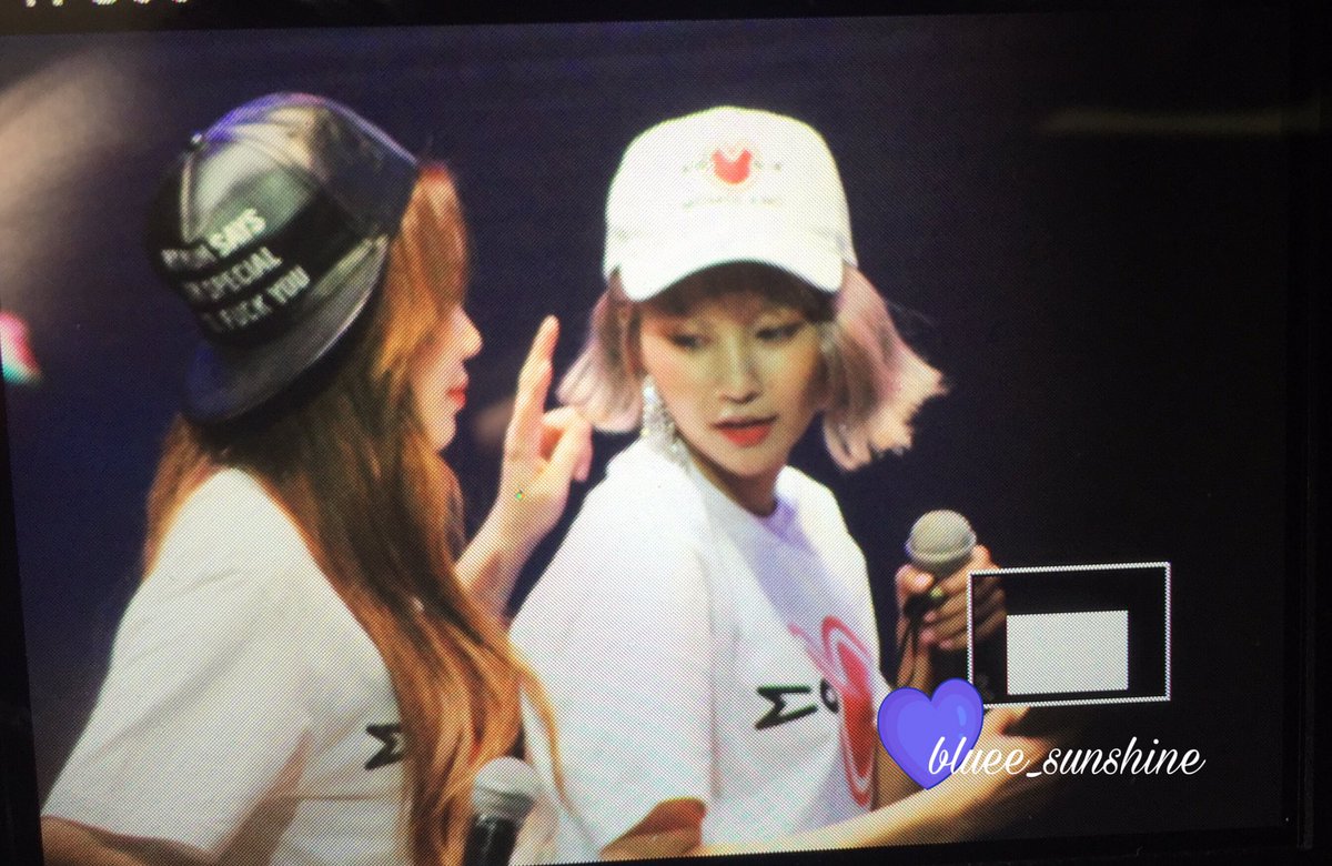 bluee_sunshine's tweet photo. PREVIEW 300619 MEX 🇲🇽
#Momoland #모모랜드 #Nancy #낸시 #AhIn #아인 #JooE #주이 #Jane #제인 #Hyebin #해빈 #Nayun #나윤 #MOMOLANDINMEXICO #MerryGoInMexico
@MMLD_Official https://t.co/aDHDRZWFQI