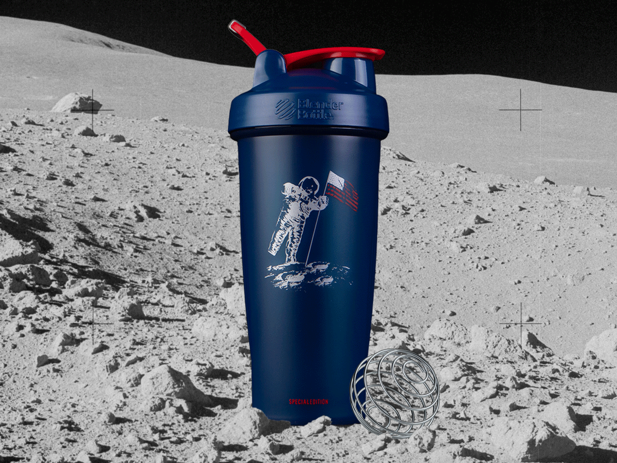 BlenderBottle's tweet photo. Celebrate 50 years of small steps and giant leaps with our July Color of the Month bottle: Moon Landing. #neilarmstrong #moonlanding #smallstep #giantleap #humankind #itswhatsinside https://t.co/kQLEiKv9Zy