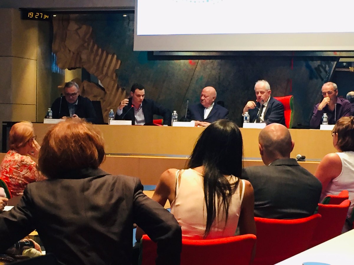 AgenceEker's tweet photo. 11e réunion de #concertation sur le #SCoTmgp ce soir @Issylesmoul pour parler de l’innovation dans la @GrandParisMGP https://t.co/LcL3IDaWkO