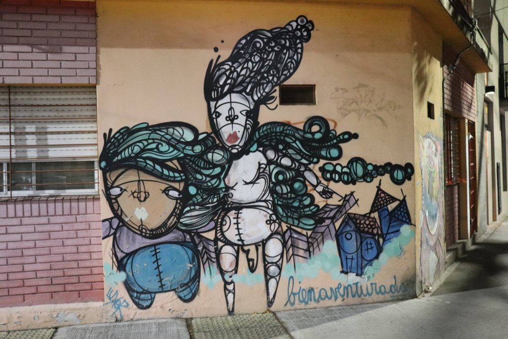 Seen in Colegiales on our Craft Beer Adventure!

#asadoadventure #buenosaires #craftedtours #foodtour #streetart #streetphoto #loves_buenosaires  #eatwithlocals #VisitArgentina  #tourguidelife #welovestreetart #streetartbuenosaires #urbanart