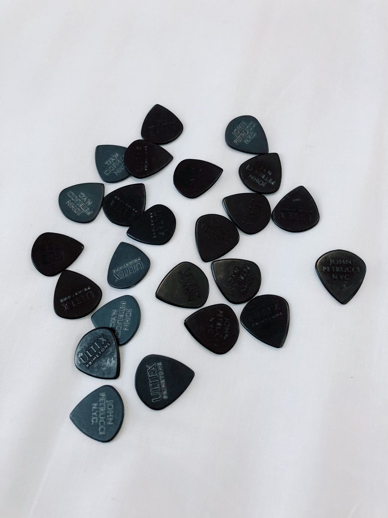 大村孝佳 ౪ ピックの選定中 Jimdunlop Jazz3 モリダイラ楽器 大村孝佳 ౪ ピックの選定中 Jimdunlop Jazz3 モリダイラ楽器