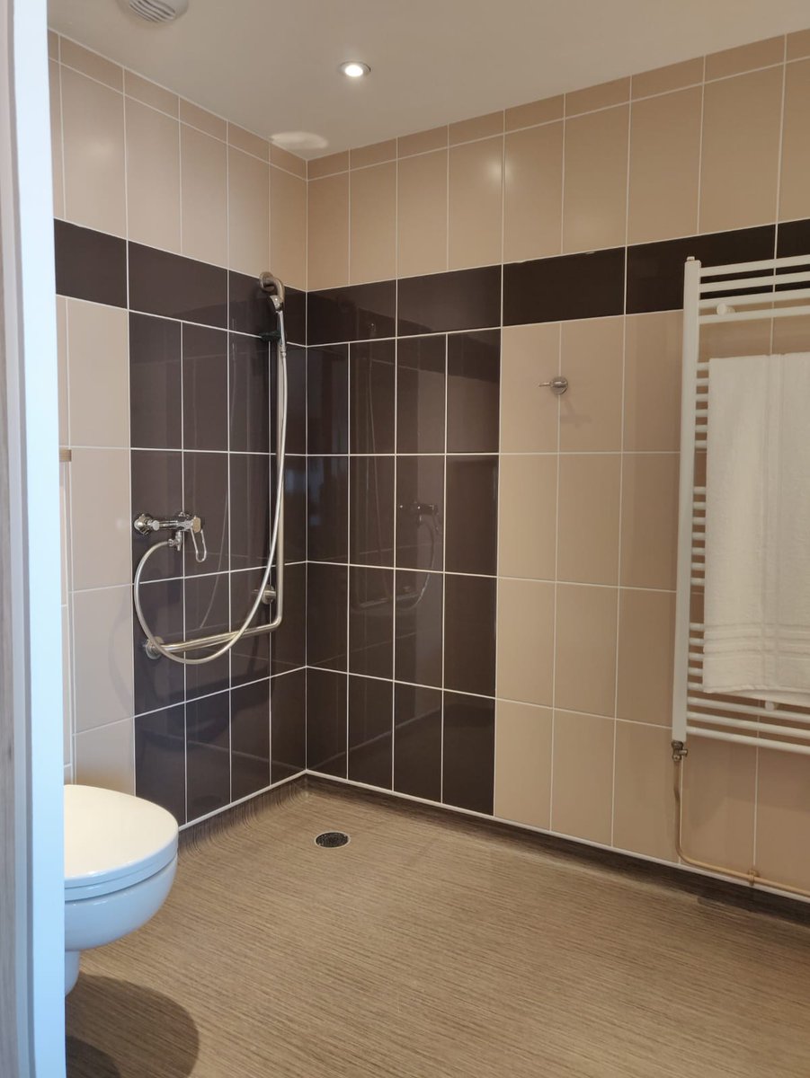 D-Day ! 🎉😍 
Les toits du Parc de Montfort @Groupe_DomusVi transformés en 20 nouvelles chambres ! 🛠️🚧
Haut standing &amp; nouvelles technologies réunis pour accueillir nos nouveaux résidents ! 👵🏼👴🏼
#newtech #ehpad