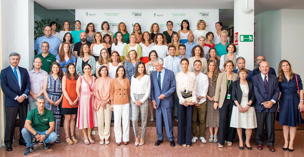 ContraCancerMAD's tweet photo. Un espacio de apoyo y acompañamiento lleno de profesionales que dan lo mejor de sí. Así es nuestro #EspacioActivoContraelCáncer, que hoy ha contado con la visita de S.M. la Reina. @CasaReal Sin duda, ha sido una jornada muy emocionante💚
📷 María Nieto Raventos @MNRaventos https://t.co/6C6LiOKu52