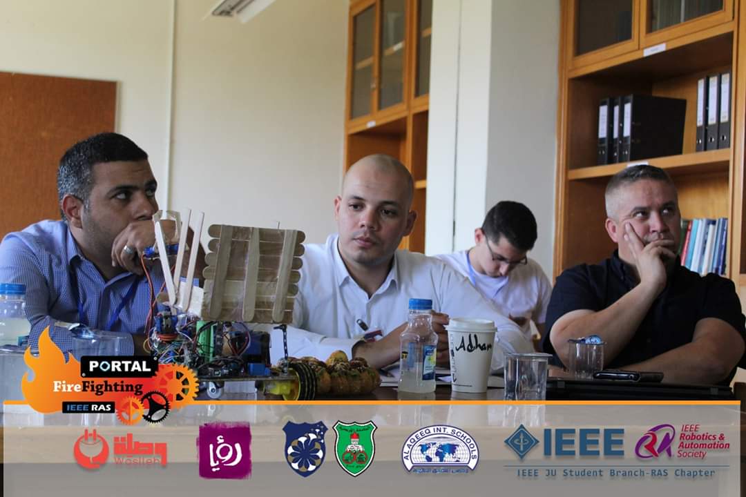 ieeerasju's tweet photo. نشكر جميع الفرق المشاركة على ما قدموه من مجهودات عظيمة و مشاريع مبدعة و روح تنافسية عالية 😎 و نتمنى لهم التوفيق

كما نشكر لجنة تحكيم الأفاضل :
 - الدكتور محمد عبدالمجيد 
 - الدكتور أدهم الشرقاوي 
 - المهندس مصعب عمر
 - المهندس محمود عمر https://t.co/EsuTDgy1Tv