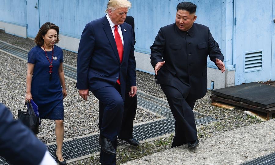 GingerAndSpice_'s tweet photo. Which tactic do you prefer? 

#NorthKorea #DMZHandshake 

#TRUMP2020Landside https://t.co/JthFWvpgNY