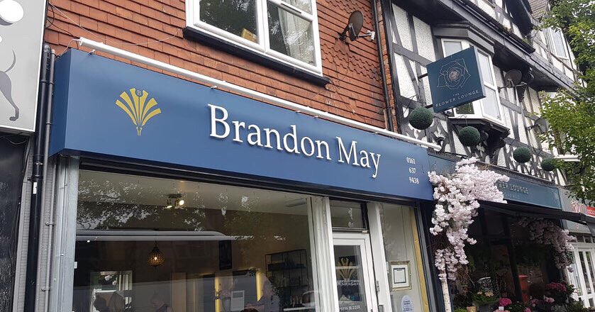 SignsManchester's tweet photo. A recently completed job for @BrandonMayHair in Didsbury.

#signsnow #signs #didsbury #manchester #stockport #signage #hairsalon #beautysalon #illuminatedsigns https://t.co/6QB4hLQLwz