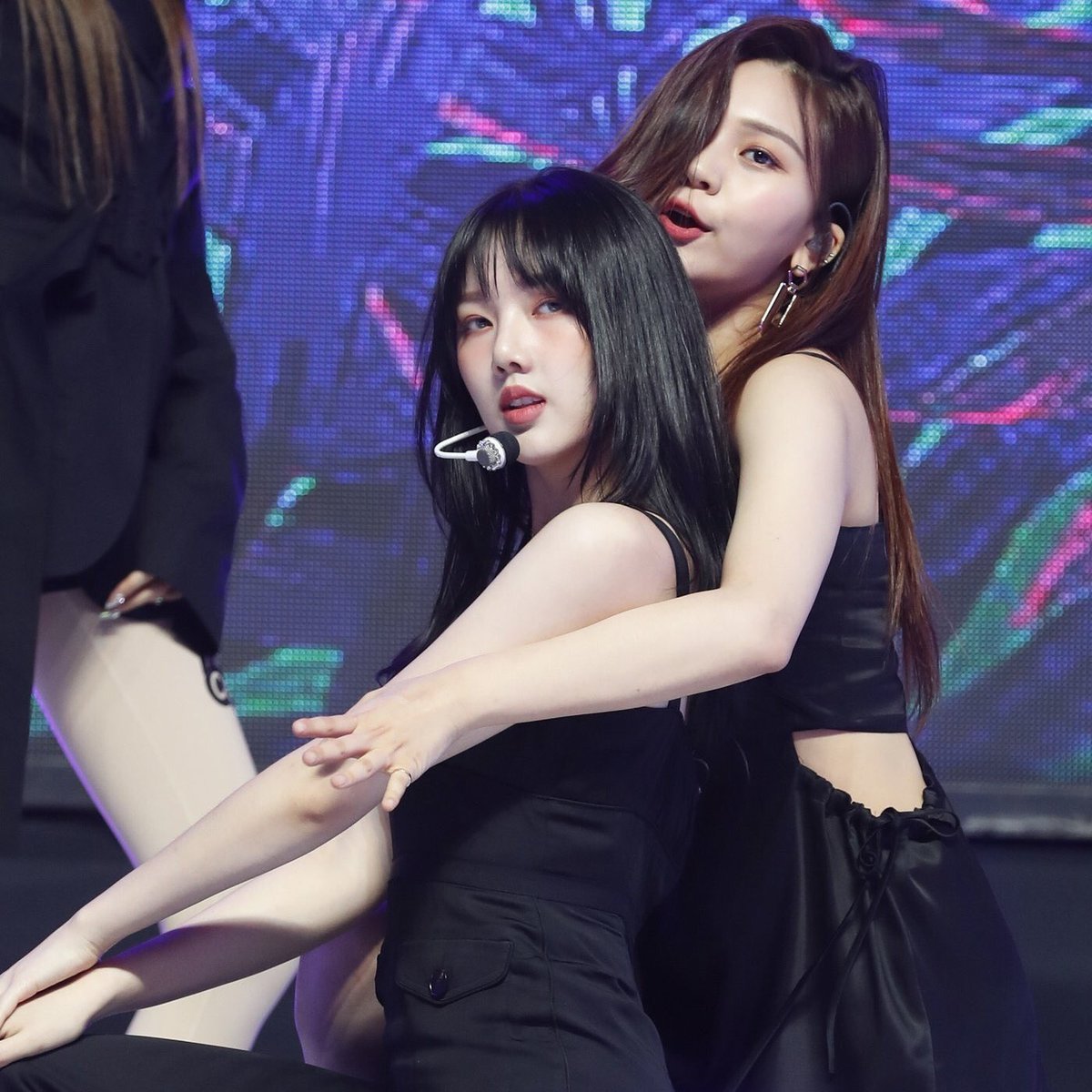 YESISTERS NATION PLEASE RISE
