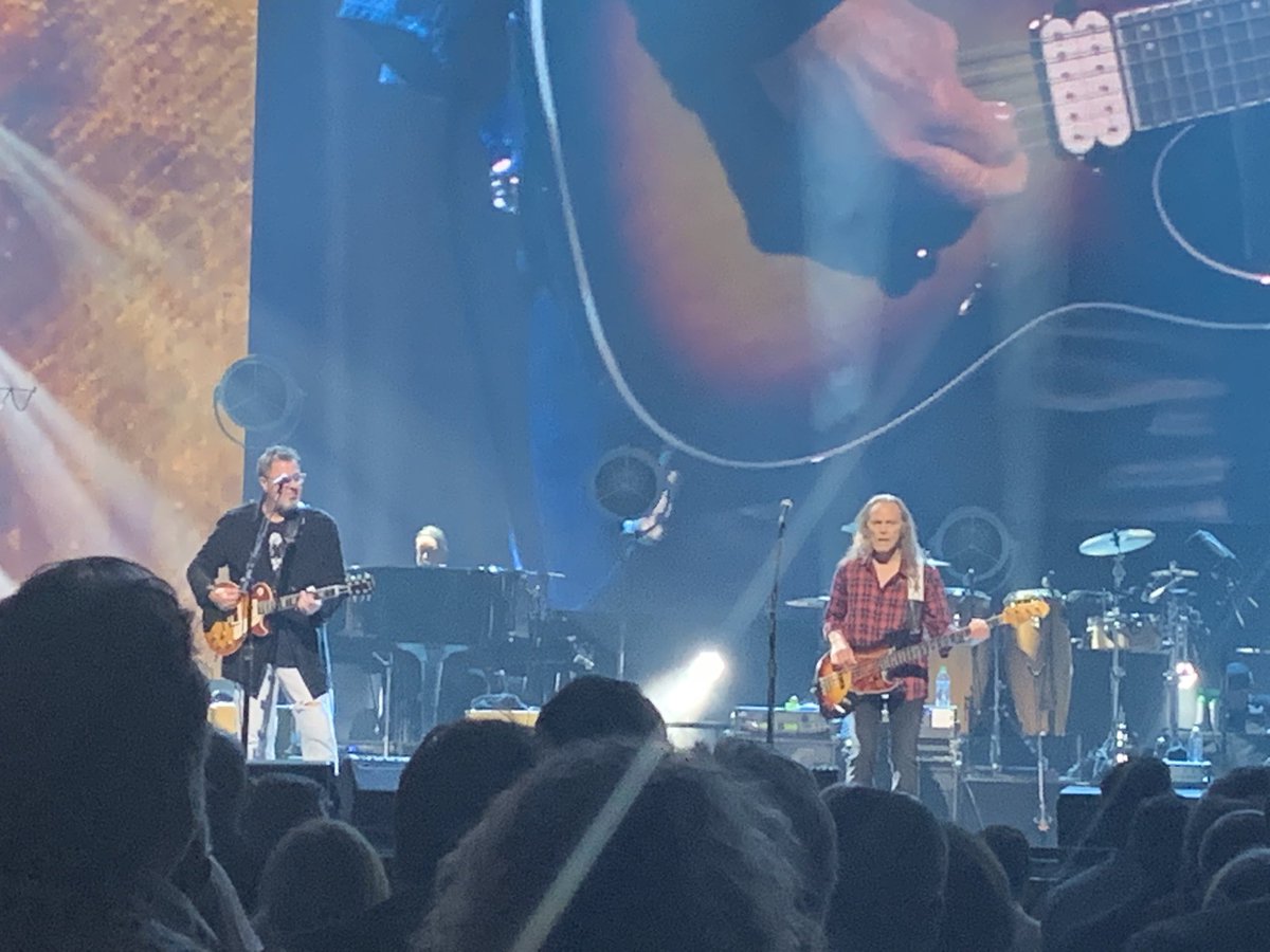 hayley_vaughan's tweet photo. The Eagles were amazing once again and the addition of Vince Gill and Deacon Frey worked brilliantly. Best musicians ever ๐๐ป #eaglestour #vincegill #eaglesgreatesthitstour https://t.co/Ax51f9QhBR