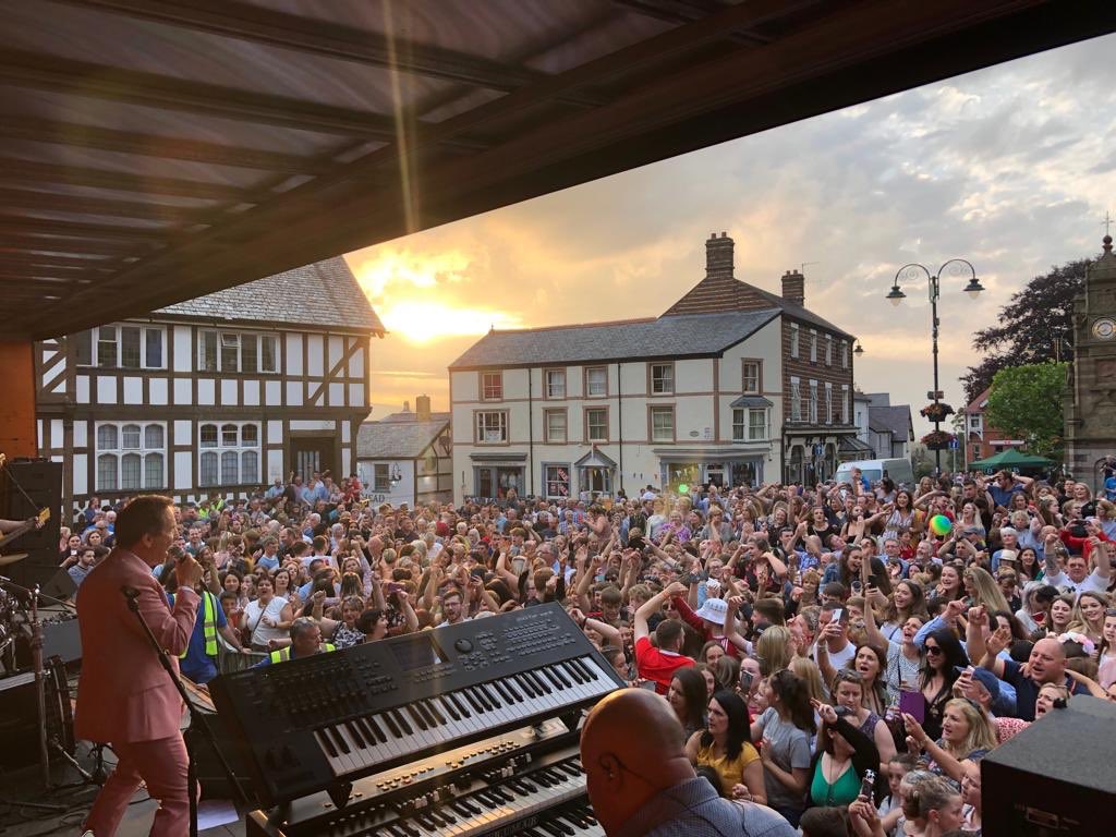 Dyna oedd gŵyl i’w chofio! 🤩
DIOLCH i bawb am ddod, i’n gwirfoddolwyr, noddwyr, perfformwyr a’r sefydliadau lleol am eich cefnogaeth.

To all our supporters, volunteers, sponsors, performers, and the local schools, pubs and businesses who make the festival possible - DIOLCH! 🌟