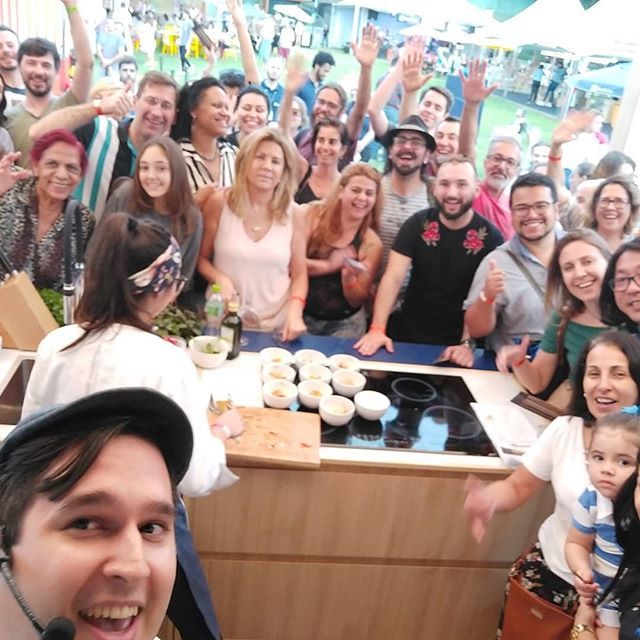 Final da minha aula no @gastronomixoficial em Florianópolis. Obrigado a @electroluxbr pela oportunidade e todos pela presença e a toda a equipe! Em breve teremos mais

#floripa #gastronomix #electroluxFinal da minha aula no @gastronomixoficial em Florianópolis. Obrigado a @e…