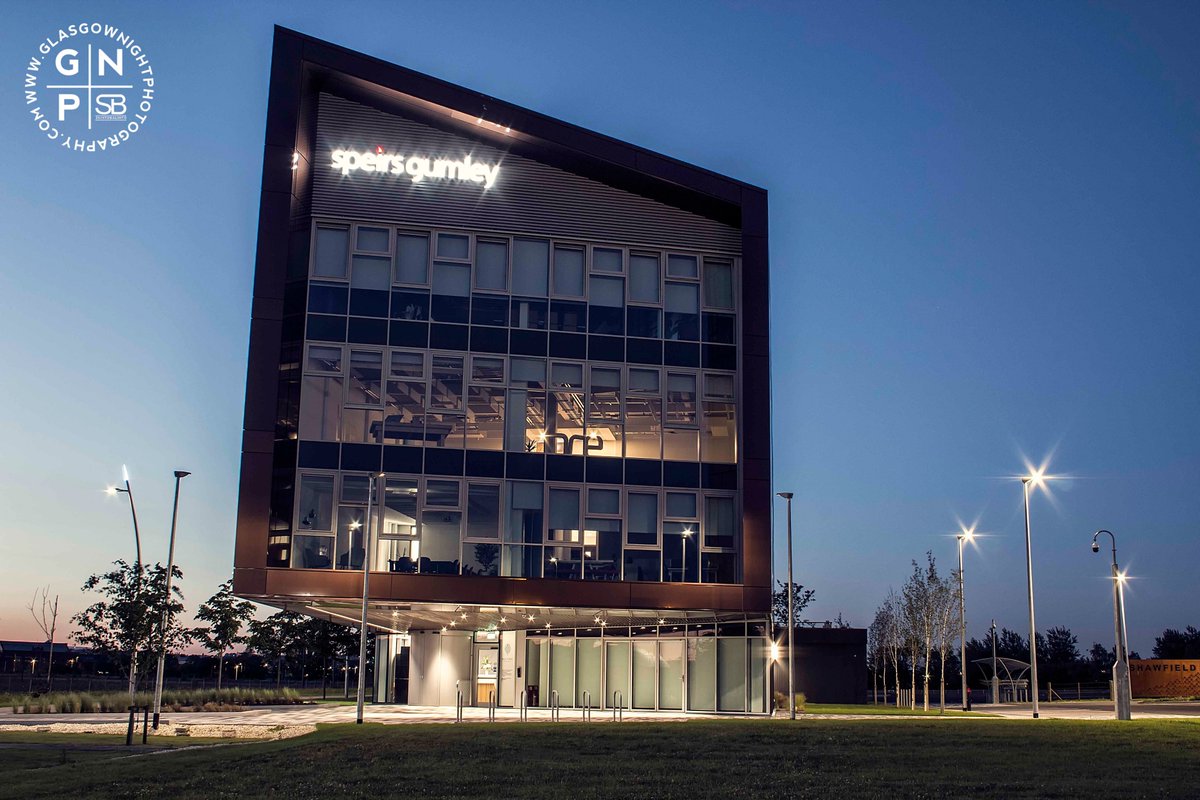 GlasNightPhoto's tweet photo. Last few from Thursday night at the new business centre in Magenta Park, Shawfield @SpeirsGumley @redtreesuites @MagentaBP @clydegateway https://t.co/60nsIbCBAA