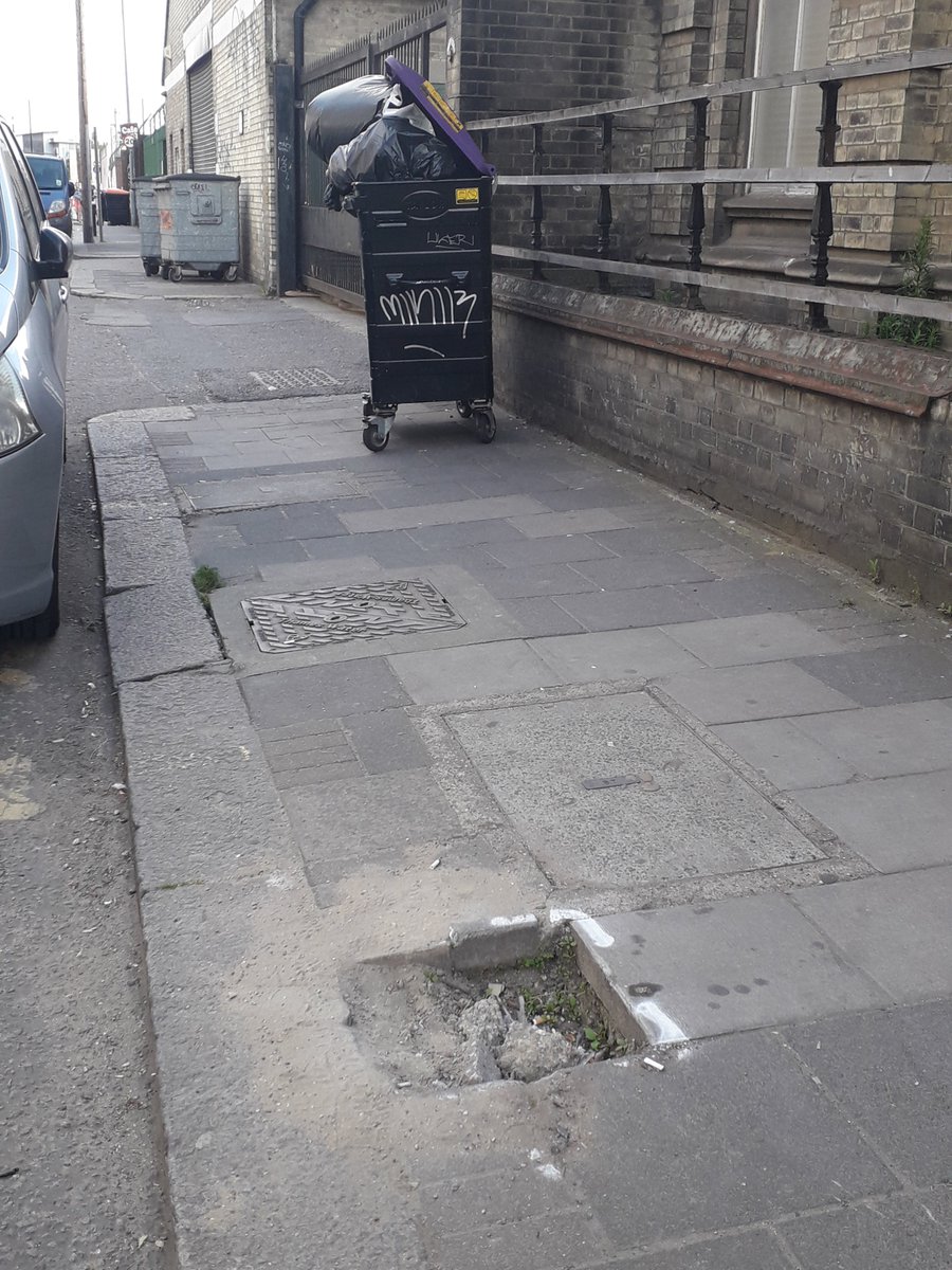 MartinBallN17's tweet image. After a day of intense housing debate, people are walking home down Ashley Rd N17 &amp;amp; maybe wondering whether @haringeycouncil will get #thebasic right before fixing the future. For all across the borough. Regardless of age, gender, ethnicity, etc. For Posh Boys even. #FairHaringey