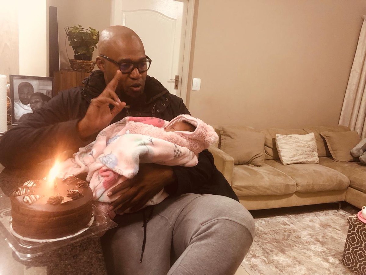 FumaniShilubana's tweet photo. She is one month old. My Queen, My Princess. ❤️❤️❤️❤️❤️❤️❤️❤️🥰🥰🥰🥰🥰🥰😍😍😍😍 https://t.co/lR6kgBRUDw