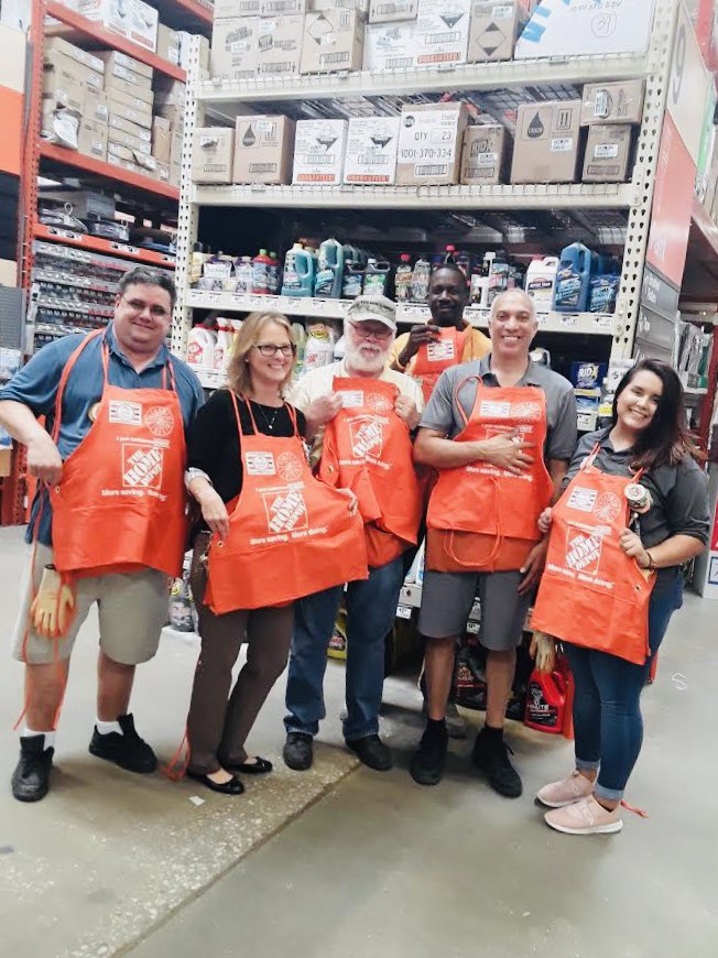 Happy plumbing appreciation month, so thankful for all these hard workers! Kicking it off with custom aprons, stay tuned for next week 🤗
