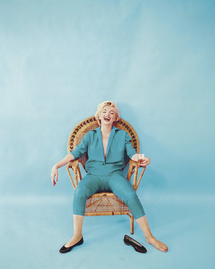 “She was a beautiful young girl and a delightful companion - an original then and an original all her life.” - Sam Shaw (📸#miltonhgreene)