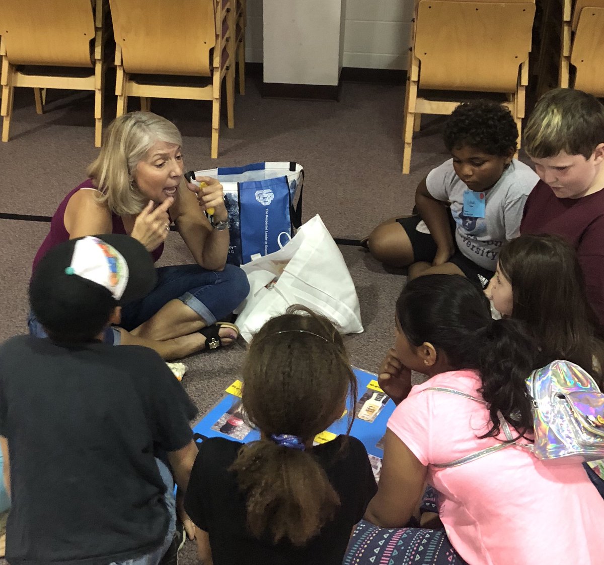 KidSMILESClinic's tweet photo. We had a great time with our new friends at @sonministries ! The kids learned all about healthy eating, finding sugars in foods, and keeping their teeth clean! https://t.co/AdG05y5Jqi