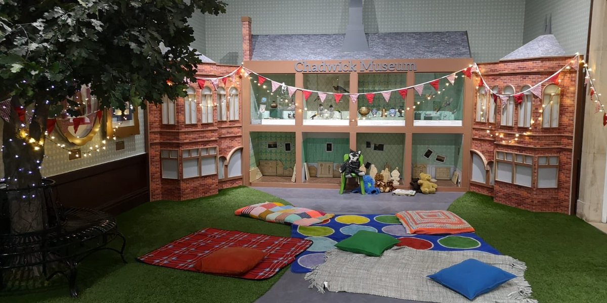 SamElliott1's tweet photo. Giving #BoltonsEgypt a shout out. We tried to play with the idea of what a museum could look like - and every room is a surprise. #MuseumHour https://t.co/vdNy6Z83To
